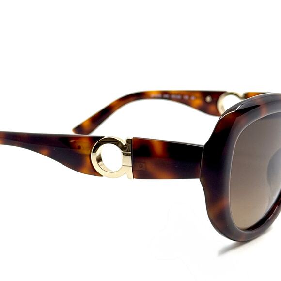 NEW!!! SALVATORE FERRAGAMO Sunglasses SF727S 214 Authentic